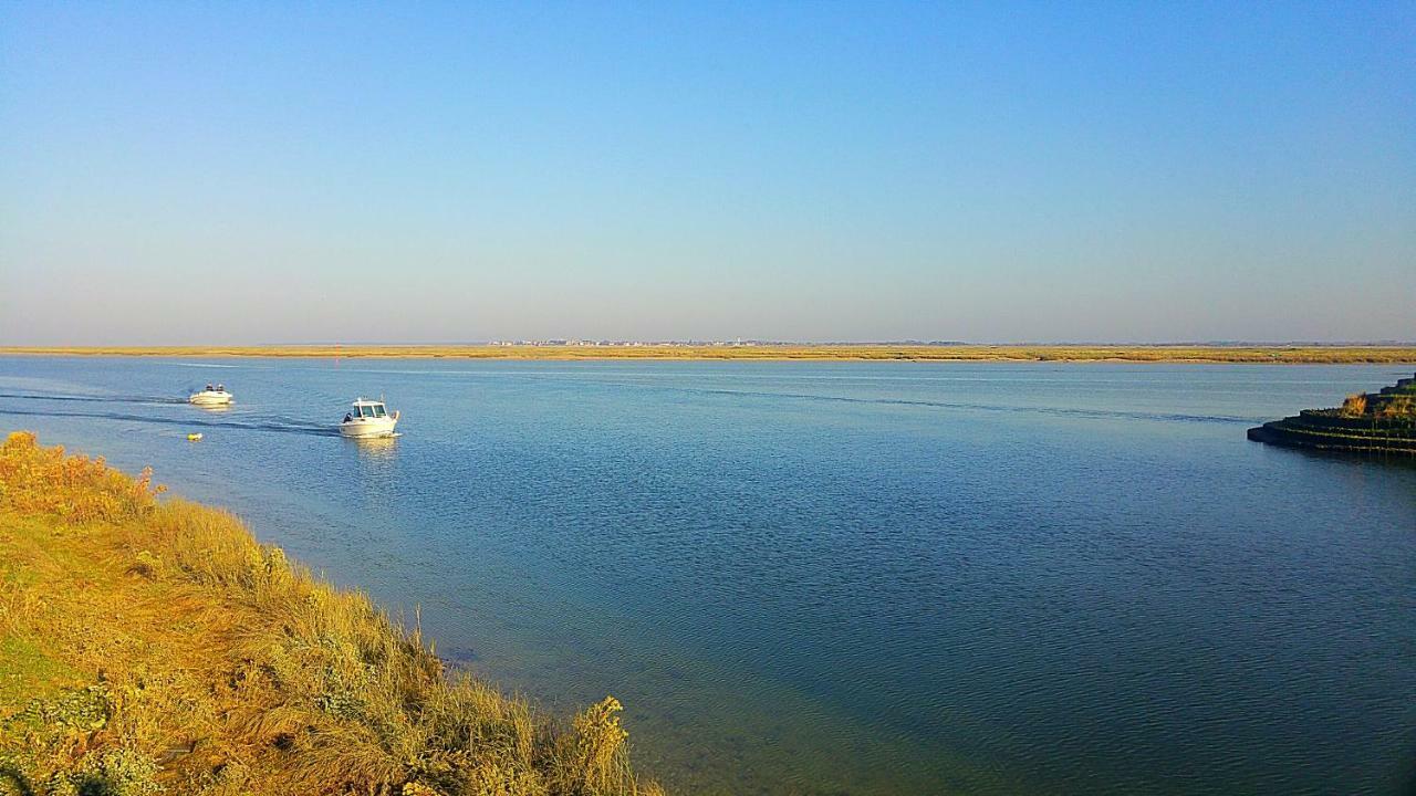 Odyssee Gite Sur Peniche Saint-Valery-sur-Somme Bagian luar foto